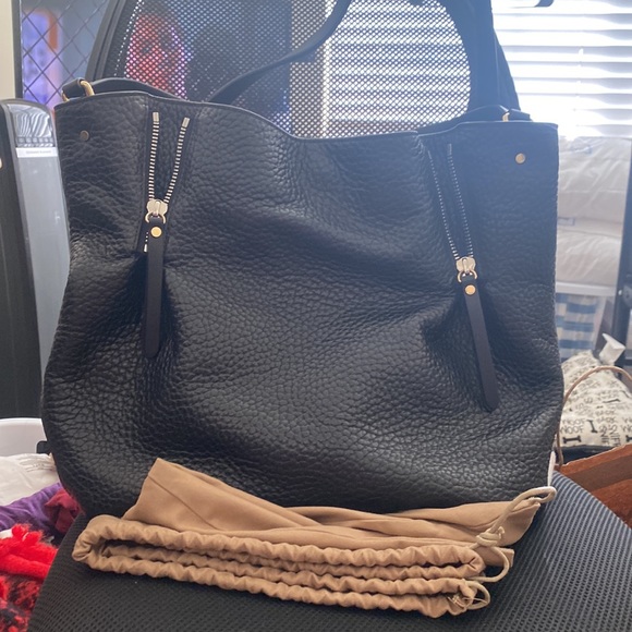 Burberry Tote - Picture 7 of 7